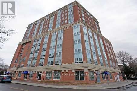 15 Maplewood Ave in Toronto, ON - Building Photo