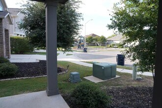 808 Alta Wy in Leander, TX - Building Photo - Building Photo