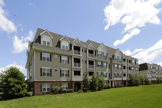 Deerfield Commons in Shippensburg, PA - Foto de edificio - Building Photo