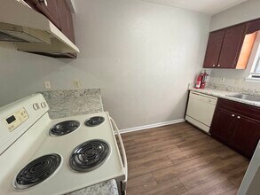 1862 Sylvan Ct in Tallahassee, FL - Building Photo - Building Photo