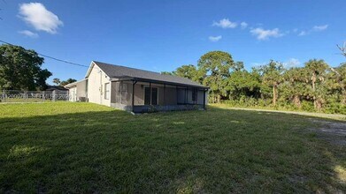 1498 Beche St SE in Palm Bay, FL - Building Photo - Building Photo