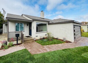 1621 22nd St in Manhattan Beach, CA - Foto de edificio - Building Photo