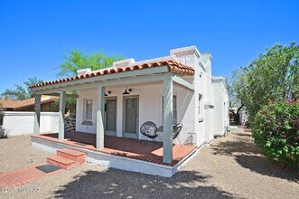 2027 E Hawthorne St in Tucson, AZ - Building Photo - Building Photo