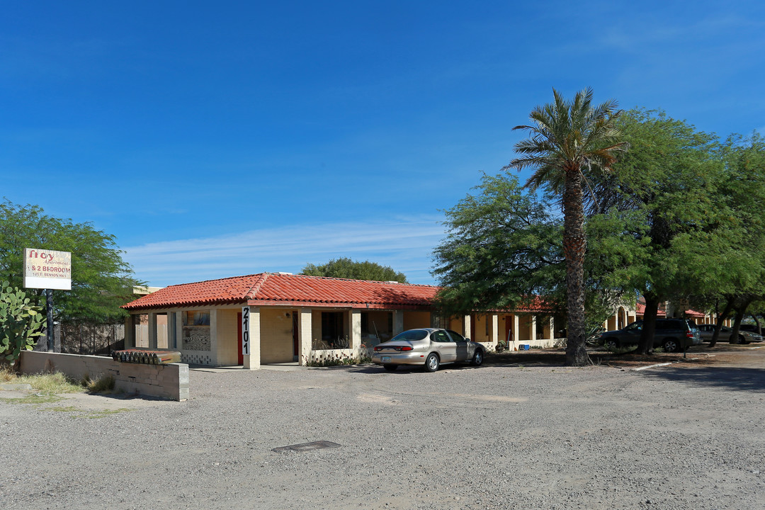 Troy Apartments in Tucson, AZ - Building Photo