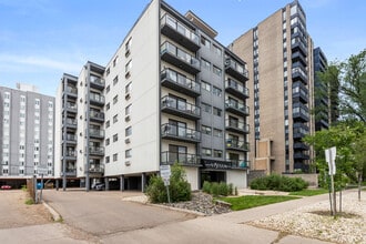 10140-115 115 St NW in Edmonton, AB - Building Photo - Building Photo