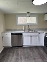 62 Chestnut St in Phoenix, NY - Foto de edificio - Building Photo