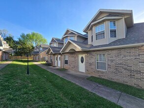 1401 Frosty Dr in Ozark, MO - Building Photo - Building Photo