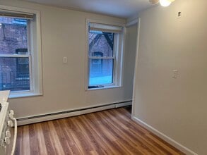 207 Salem St, Unit 2 in Boston, MA - Foto de edificio - Building Photo