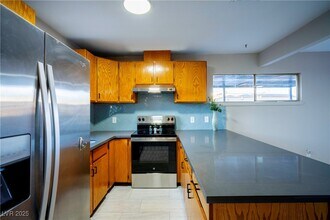 51 Oklahoma Dr in Henderson, NV - Building Photo - Building Photo
