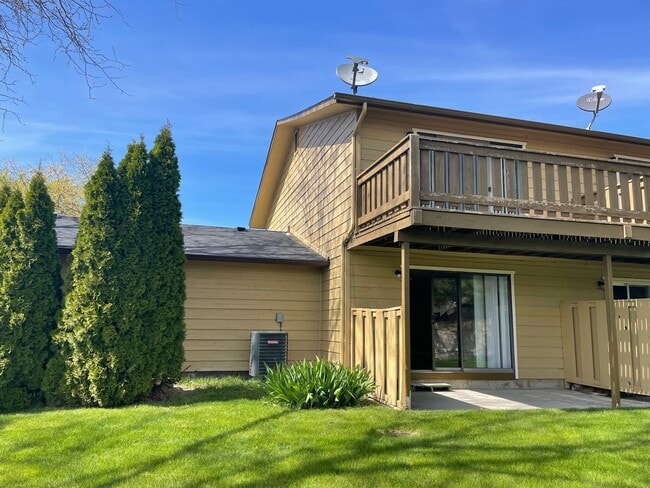 7085-7085 W Amity Rd in Boise, ID - Building Photo - Building Photo