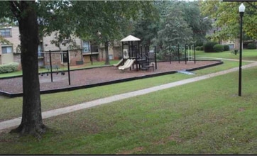 314 Menlo Dr in Columbia, SC - Foto de edificio - Building Photo