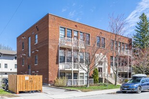 174 Stanley Av in Ottawa, ON - Building Photo