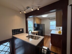 56 Rockingham St, Unit #2 in Rochester, NY - Building Photo - Building Photo