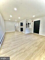 521 Martin St in Philadelphia, PA - Building Photo