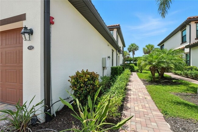 12039 Hawthorn Lake Dr in Ft. Myers, FL - Building Photo - Building Photo