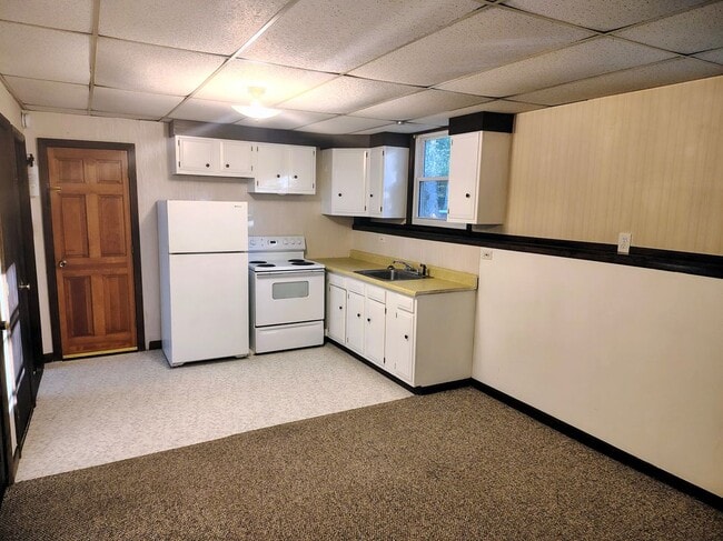 property at 124 Mammoth Rd