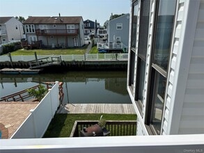 2855 Ocean Ave in Seaford, NY - Building Photo - Building Photo