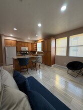 1860 E 12th St in National City, CA - Foto de edificio - Building Photo