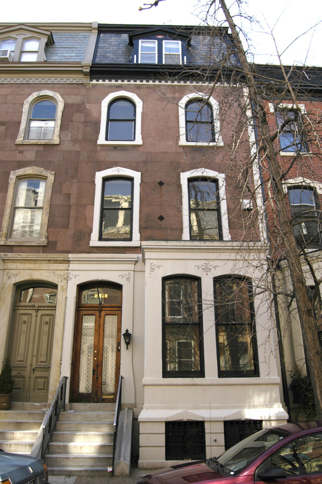 2218 Delancey Pl in Philadelphia, PA - Building Photo - Building Photo