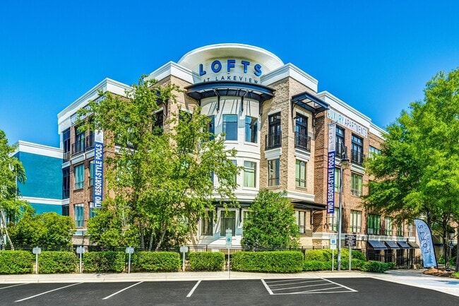 Lofts at Lakeview in Durham, NC - Foto de edificio - Building Photo
