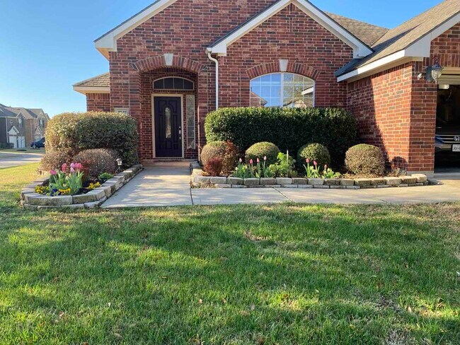 2707 Columbus in Grand Prairie, TX - Foto de edificio - Building Photo