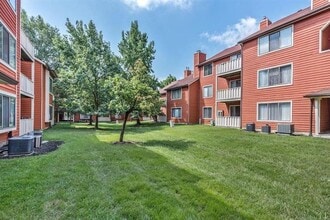 2514 Sussex Ct in Mount Laurel, NJ - Foto de edificio - Building Photo