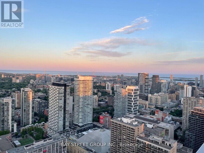 501-4501 Yonge St in Toronto, ON - Building Photo - Building Photo