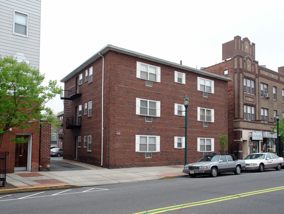411-415 Kearny Ave in Kearny, NJ - Foto de edificio