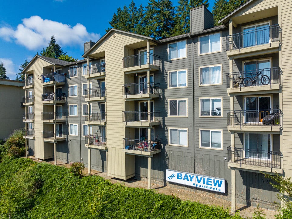 Bayview West in Bremerton, WA - Foto de edificio