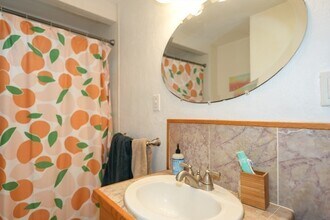 19 Oval Rd, Unit 2 in Quincy, MA - Building Photo - Building Photo