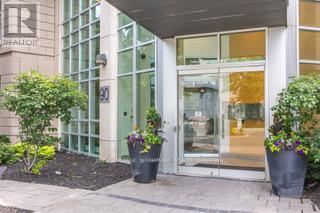 90 Absolute Ave in Mississauga, ON - Building Photo - Building Photo