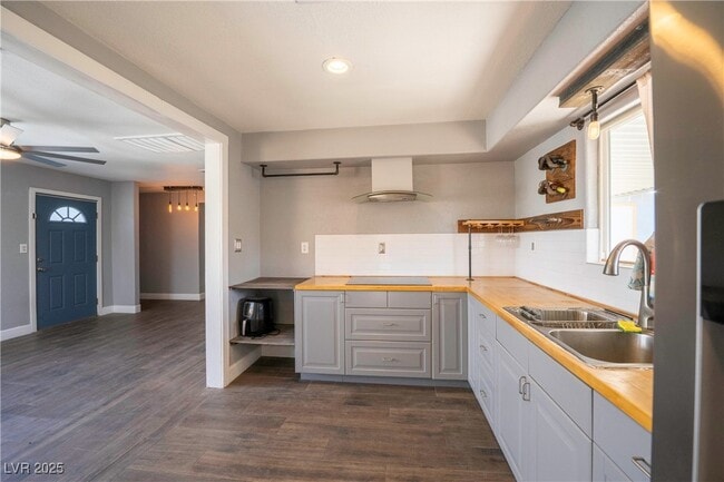 property at 550 Karen Way