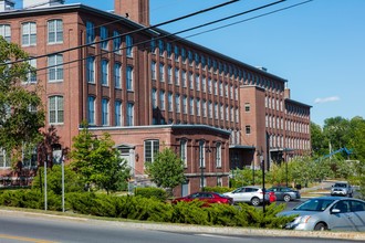 Hathaway Creative Center in Waterville, ME - Foto de edificio - Building Photo