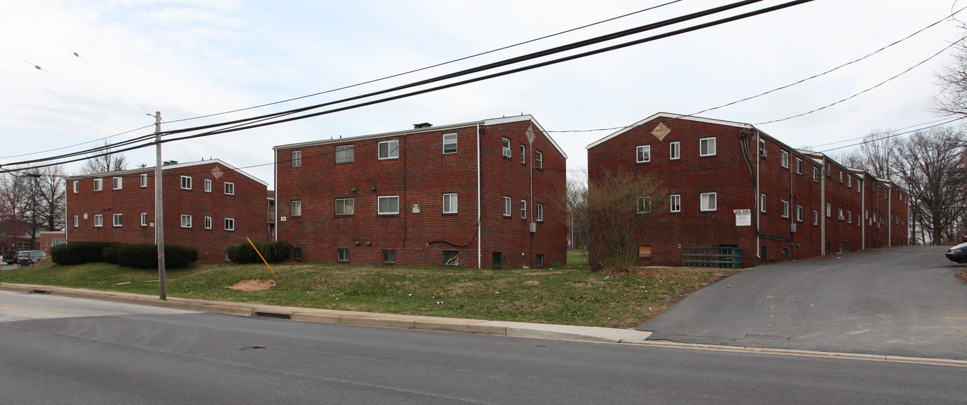 Highland Garden Apartments in Baltimore, MD - Building Photo