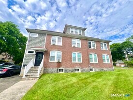 793 Milford Point Rd in Milford, CT - Building Photo
