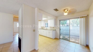 3002 Lake Park Ct in Modesto, CA - Building Photo - Building Photo