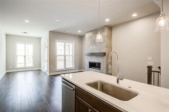 4308 Parkside Pl in Atlanta, GA - Building Photo - Building Photo