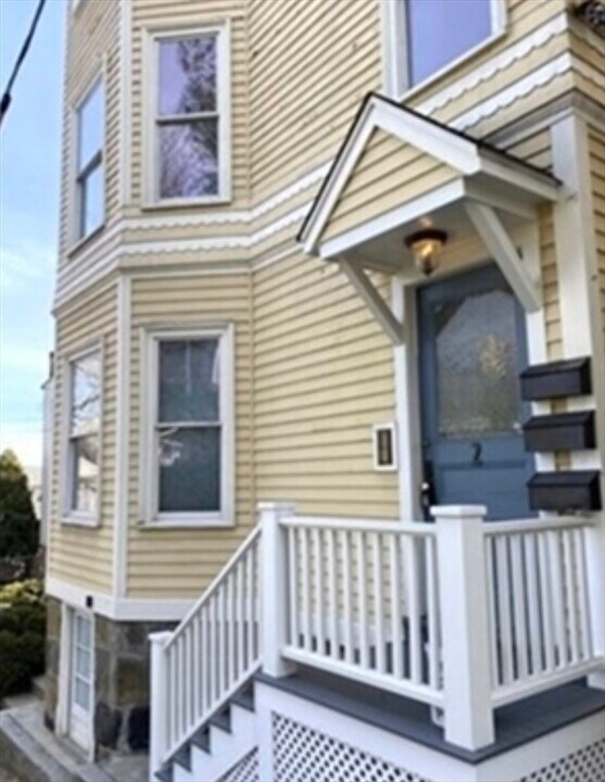 2 Termine Ave, Unit 2 in Boston, MA - Foto de edificio