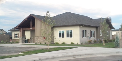 Edgewood Townhomes Eagle Island in Eagle, ID - Foto de edificio - Building Photo