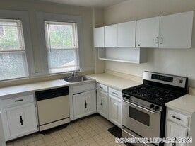 27R Albion St in Somerville, MA - Building Photo