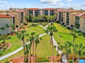 3006 Caring Way, Unit 431 in Port Charlotte, FL - Building Photo