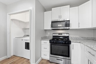 8902 Courtney Dr in Highlands, TX - Building Photo - Building Photo