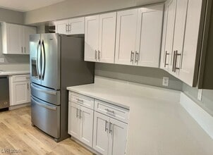 6860 Tara Ave in Las Vegas, NV - Building Photo - Building Photo