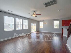 1225 Woodsage Dr in Hanahan, SC - Building Photo - Building Photo