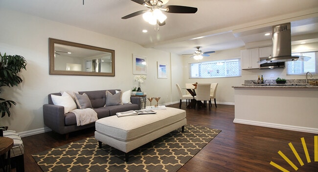 1322 Amethyst St, Unit B in Redondo Beach, CA - Building Photo - Building Photo