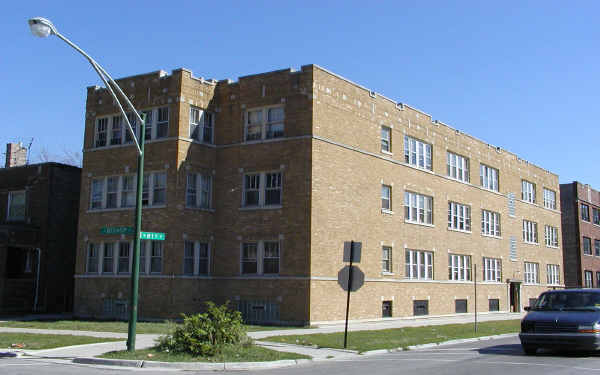 8059 S Bishop St in Chicago, IL - Building Photo