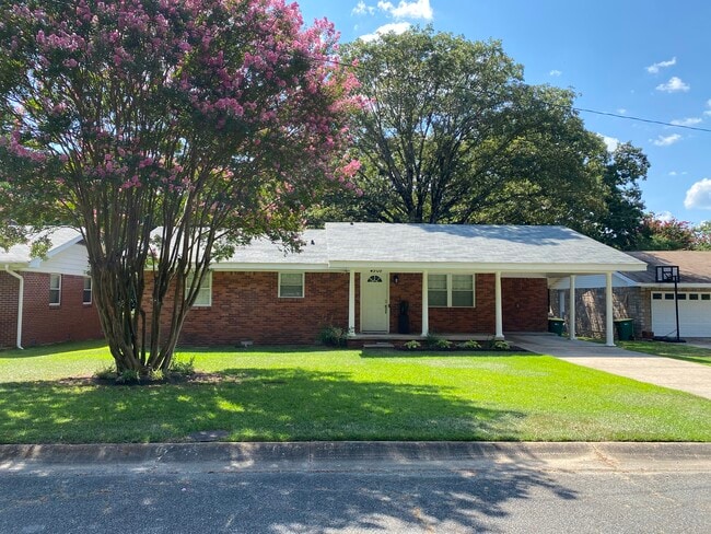 property at 4509 N Cypress St