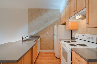 Creekside in Blacksburg, VA - Foto de edificio - Building Photo