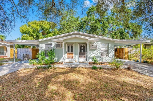 618 Dogwood Ct in Dunedin, FL - Building Photo - Building Photo