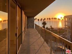 515 Ocean Ave, Unit SPHB in Santa Monica, CA - Foto de edificio - Building Photo